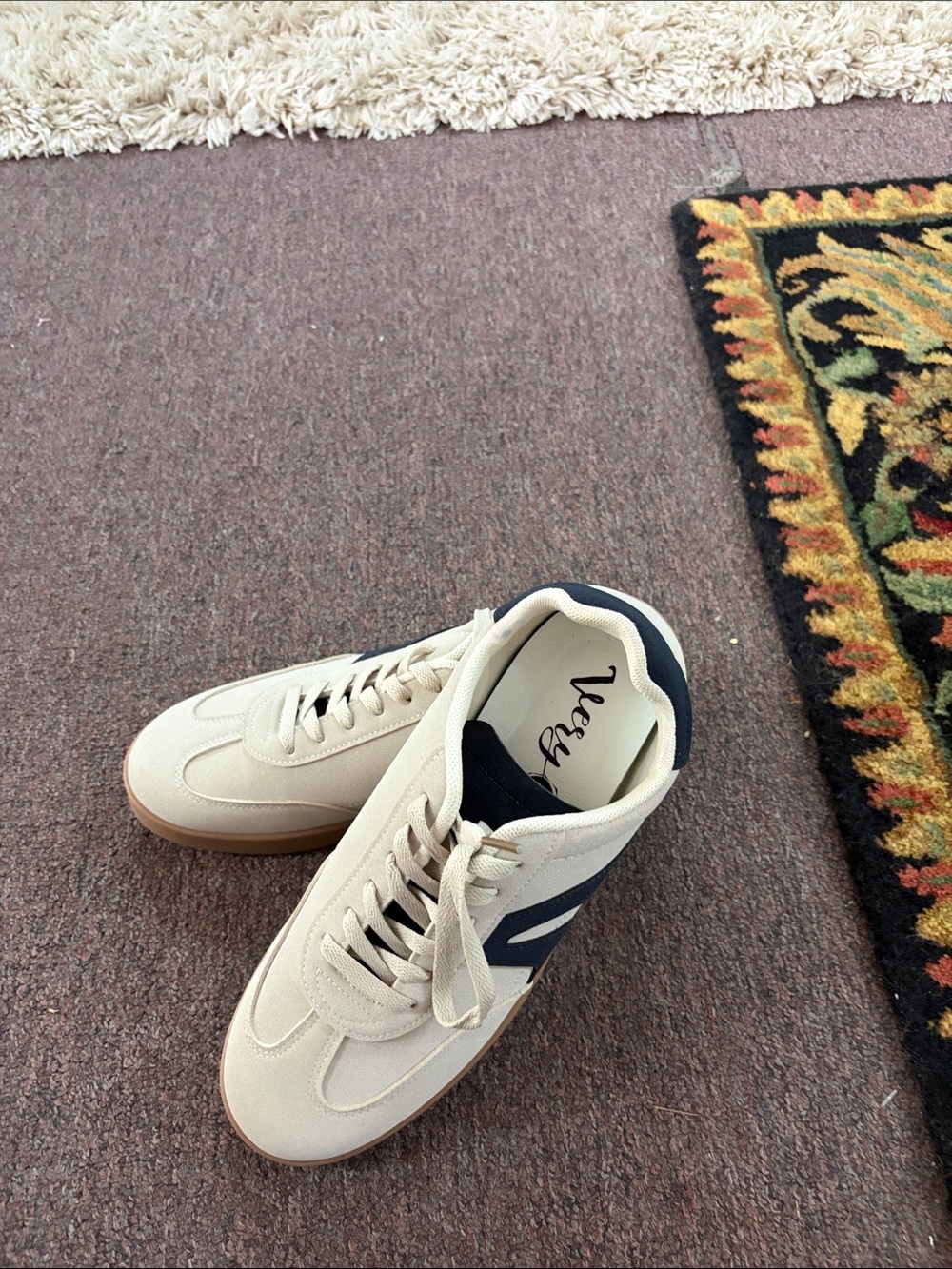 Very G Cream Sneakers with Navy Accent